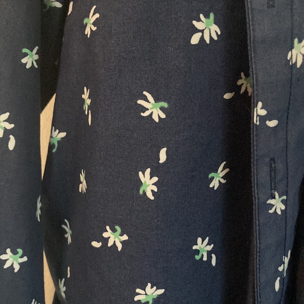 Button down top - Picture 3 of 3